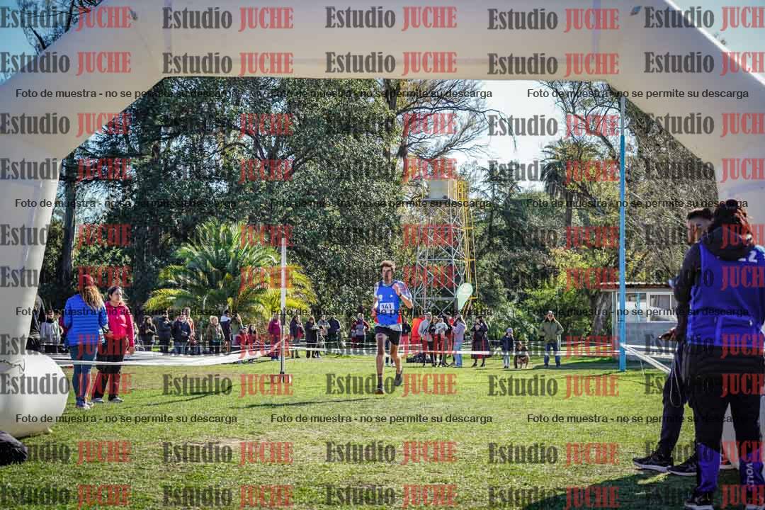 Fotos de la llegada del cross de 8000 m
