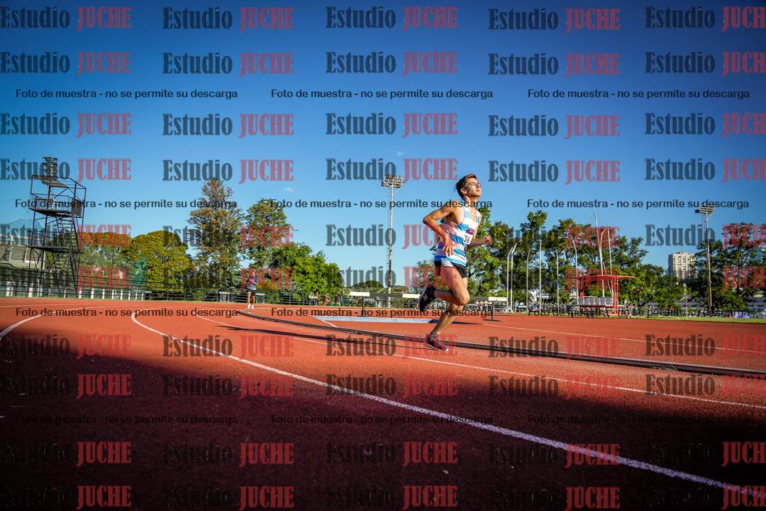 Fotos de los 3000 m llanos de varones