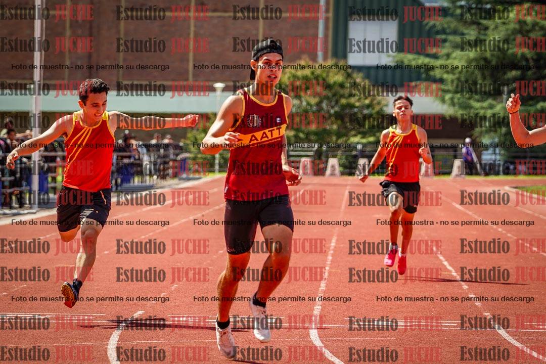Fotos de los 200 m llanos de varones