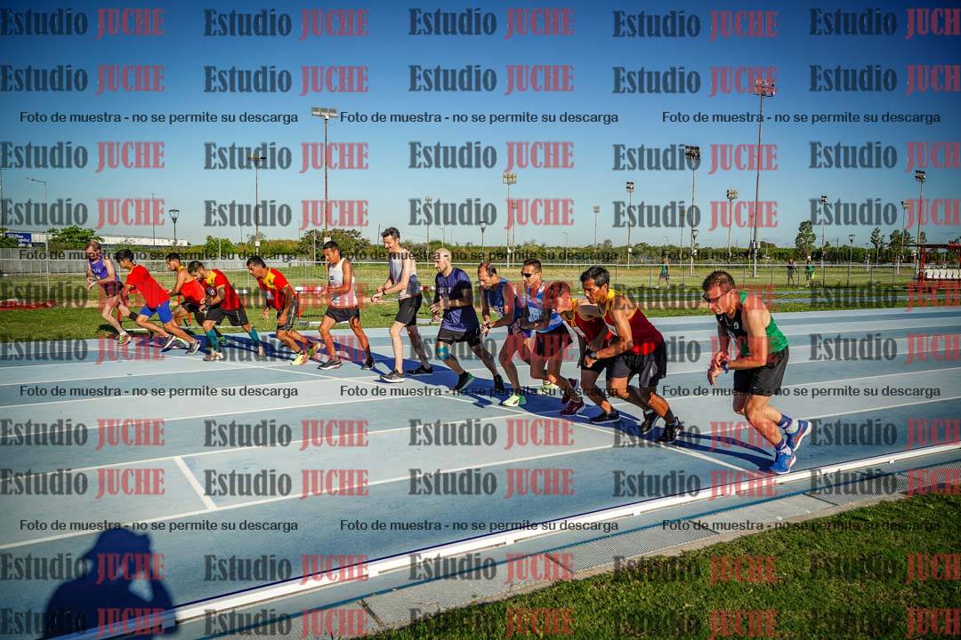Fotos de los 3000 m llanos de varones