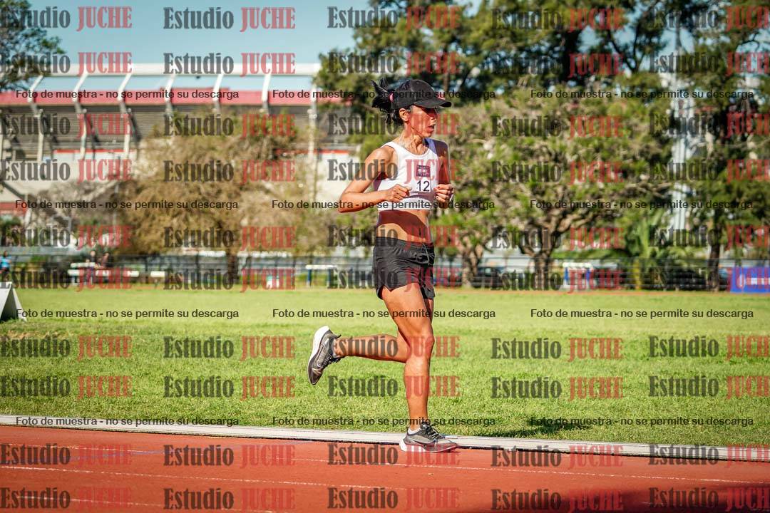 Fotos de los 5000 m llanos de mujeres y varones