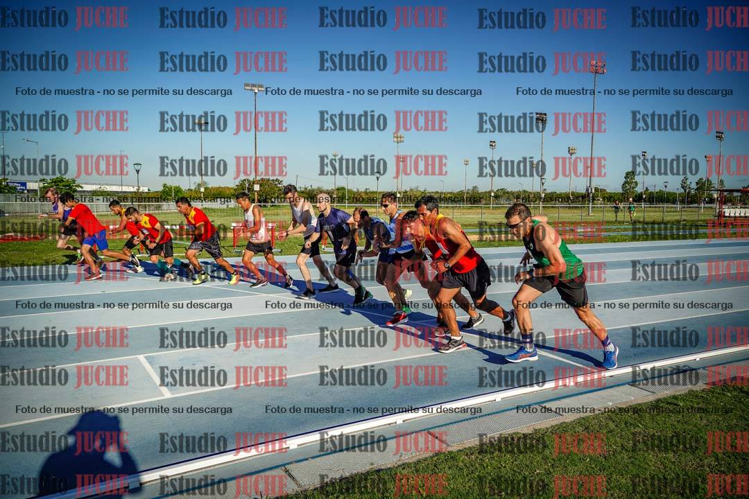 Fotos de los 3000 m llanos de varones