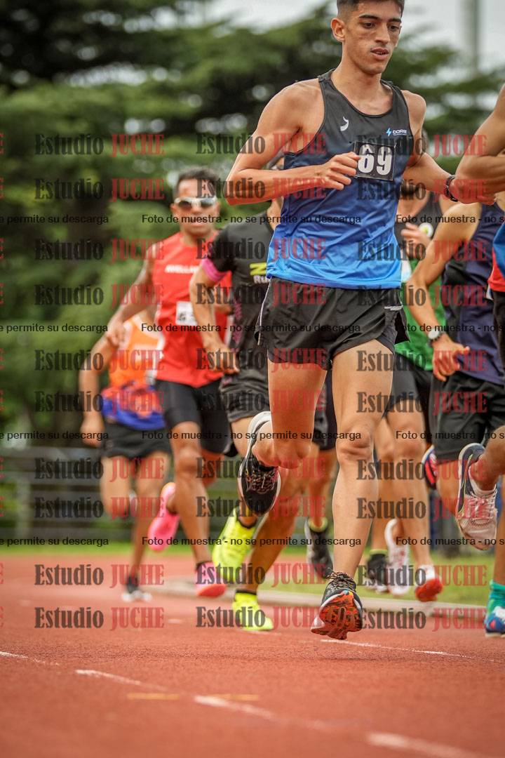 Fotos de los 3000 m llanos de varones