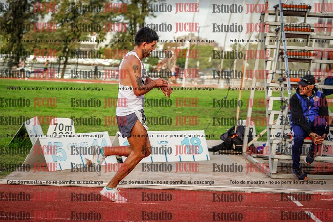 Fotos de los 3000 m llanos de varones