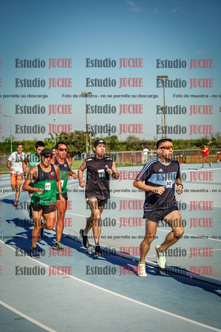 Fotos de los 1500 m llanos de varones
