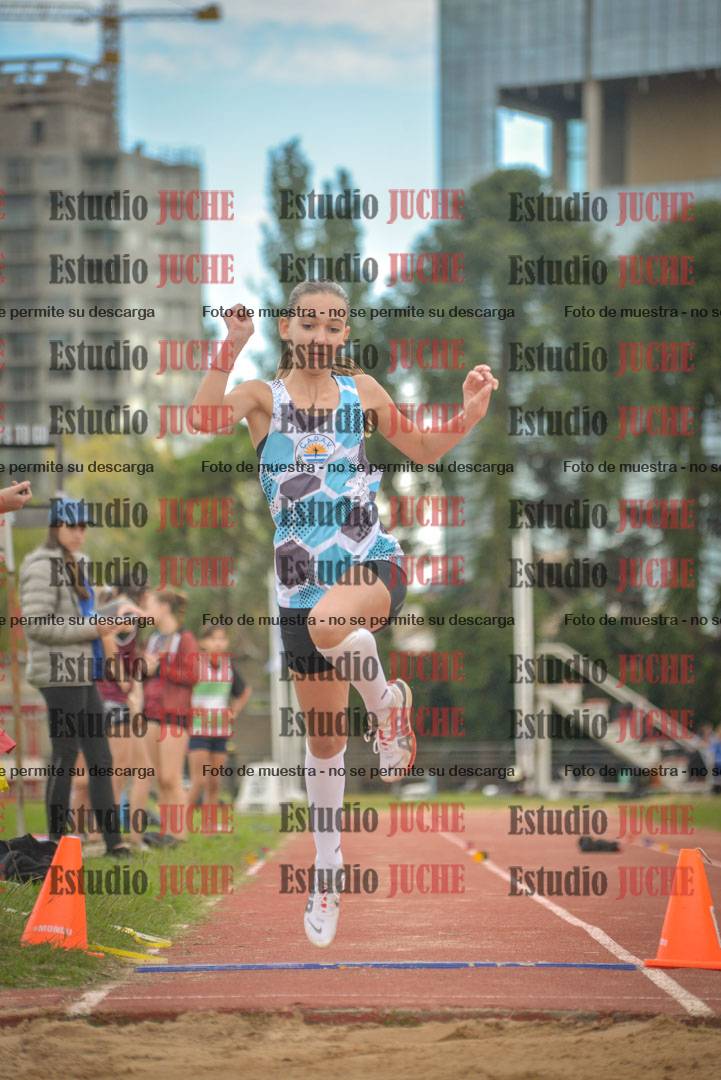 Fotos del salto en largo - mujeres U16