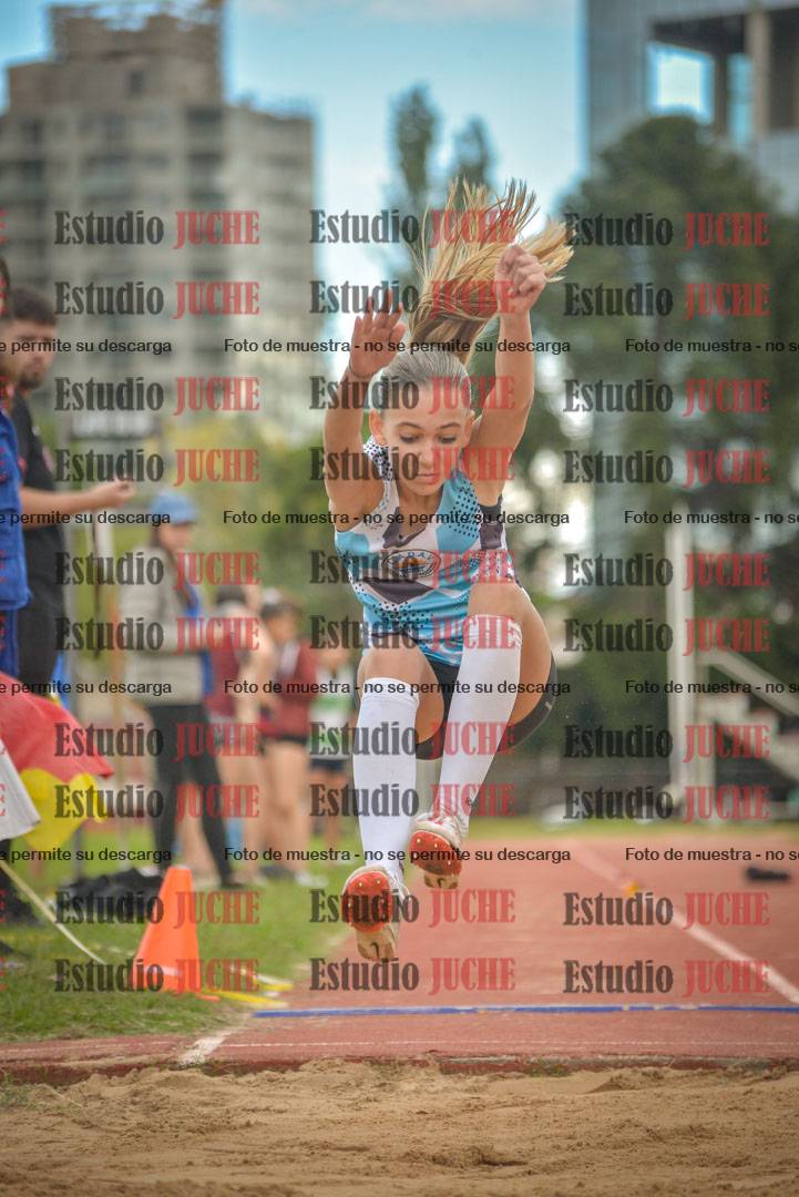 Fotos del salto en largo - mujeres U16