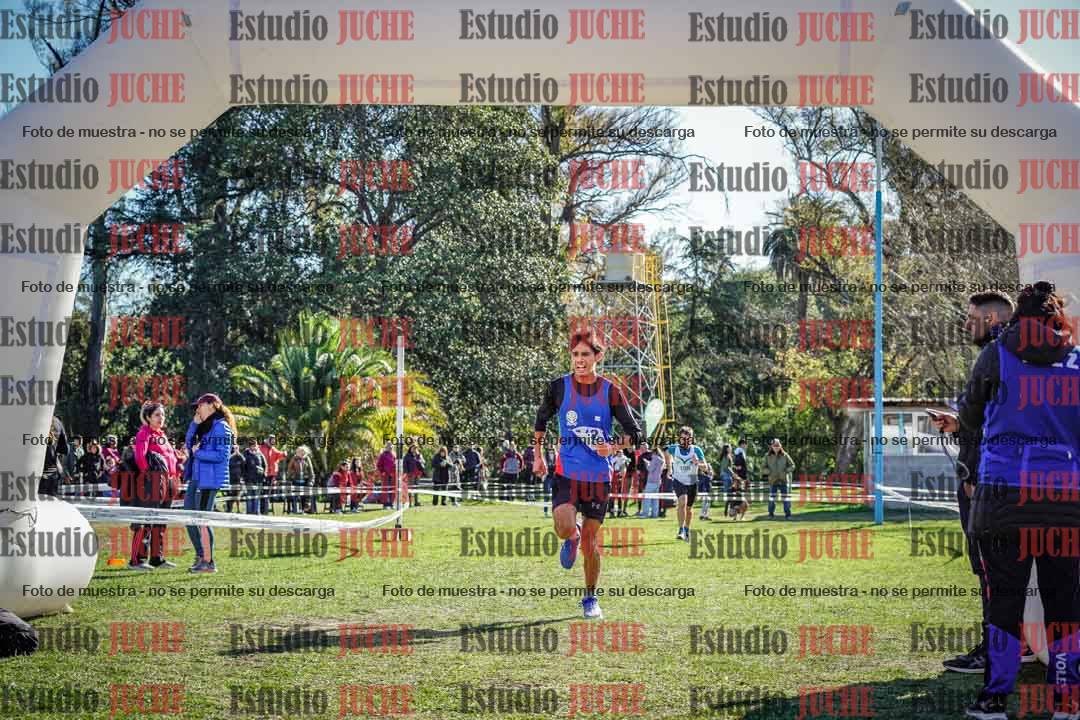 Fotos de la llegada del cross de 8000 m