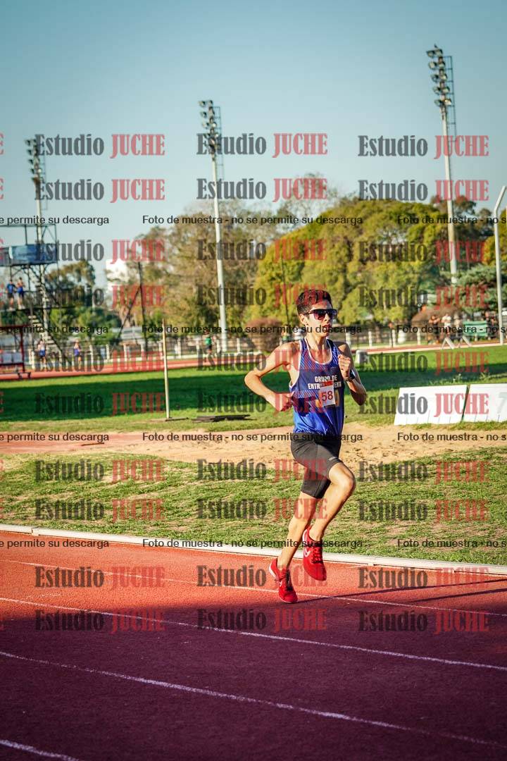 Fotos de los 3000 m llanos de varones