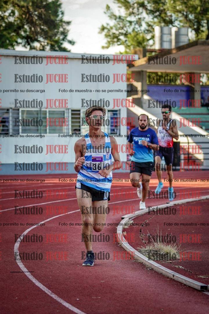 Fotos de los 3000 m llanos de varones