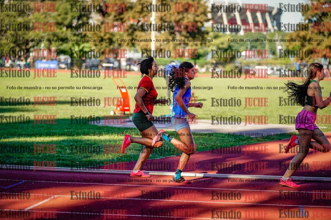 Fotos de los 600 m de mujeres