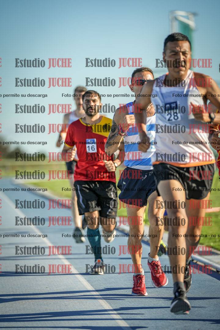 Fotos de los 3000 m llanos de varones