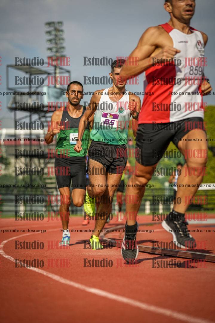 Fotos de los 3000 m llanos de varones