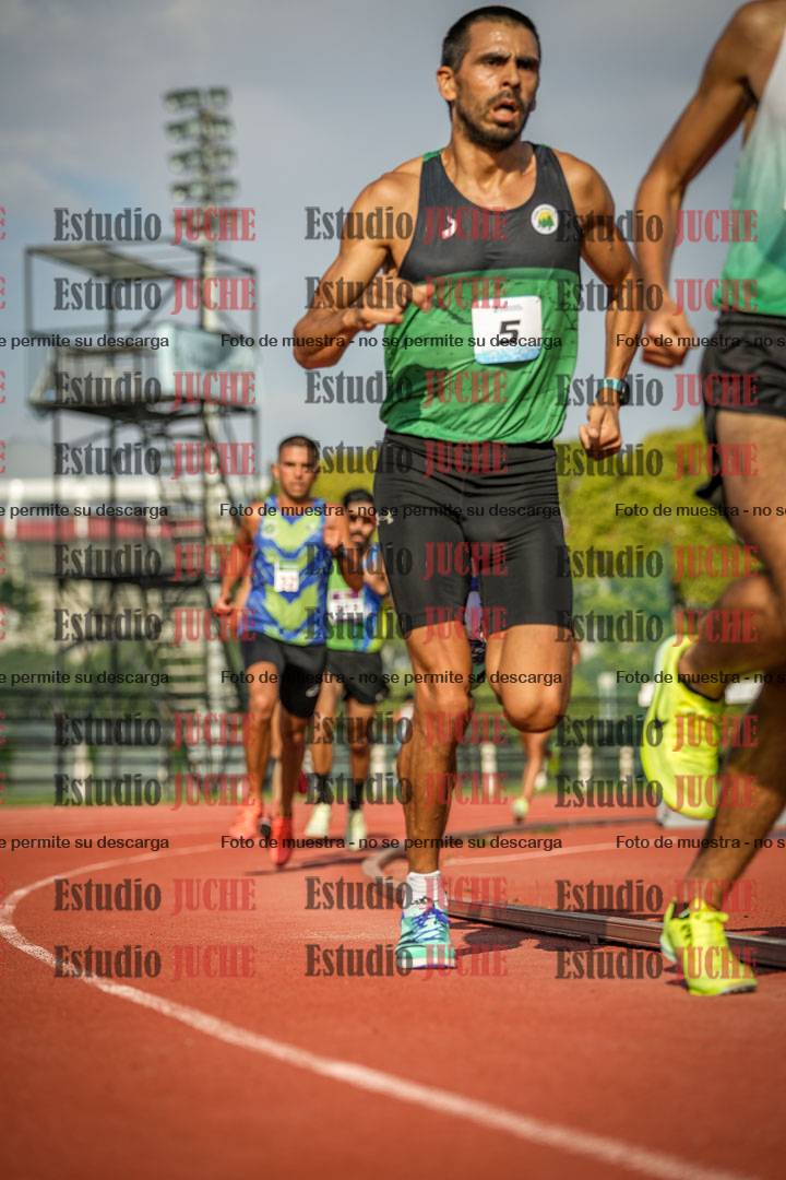 Fotos de los 3000 m llanos de varones