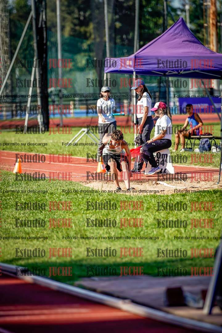 Fotos del salto en largo de varones