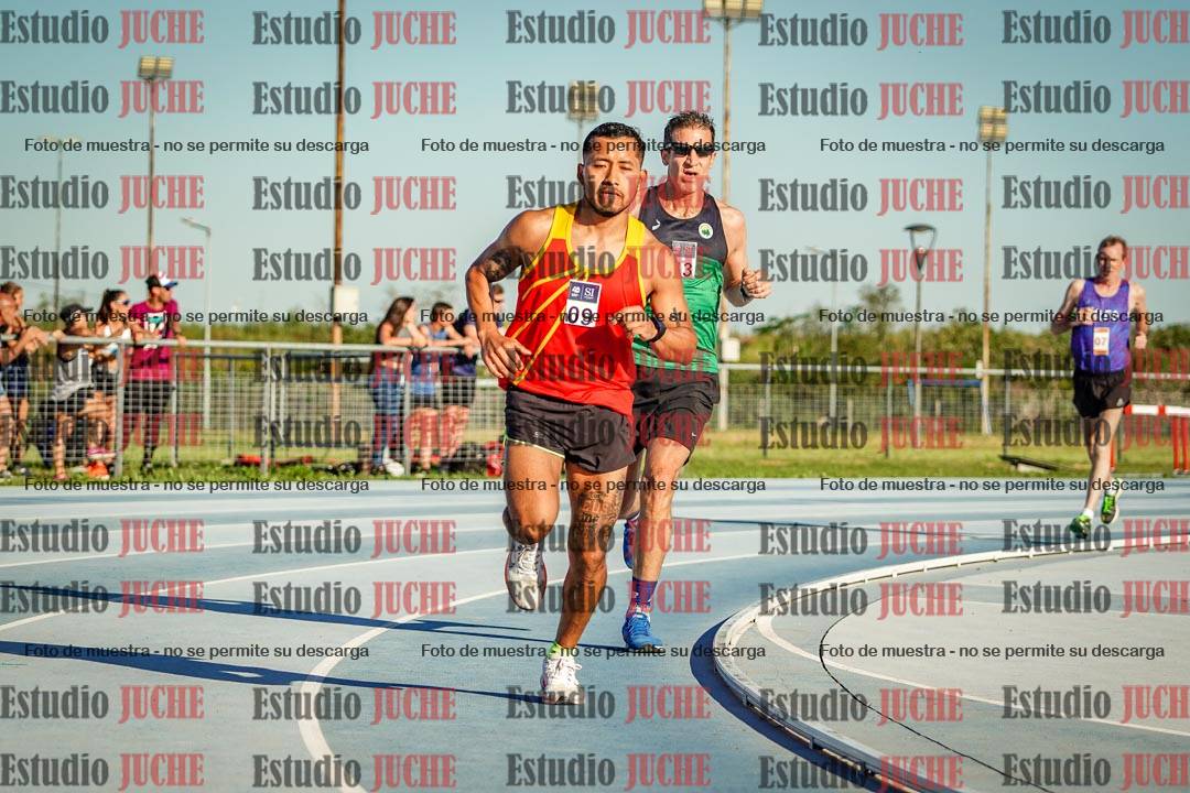 Fotos de los 3000 m llanos de varones