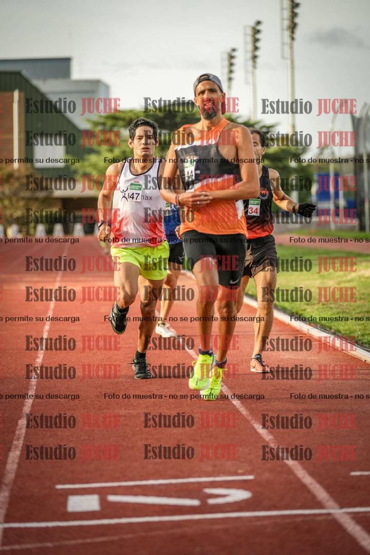 Fotos de los 3000 m llanos de varones