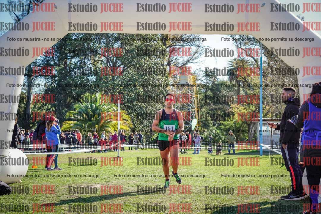 Fotos de la llegada del cross de 8000 m