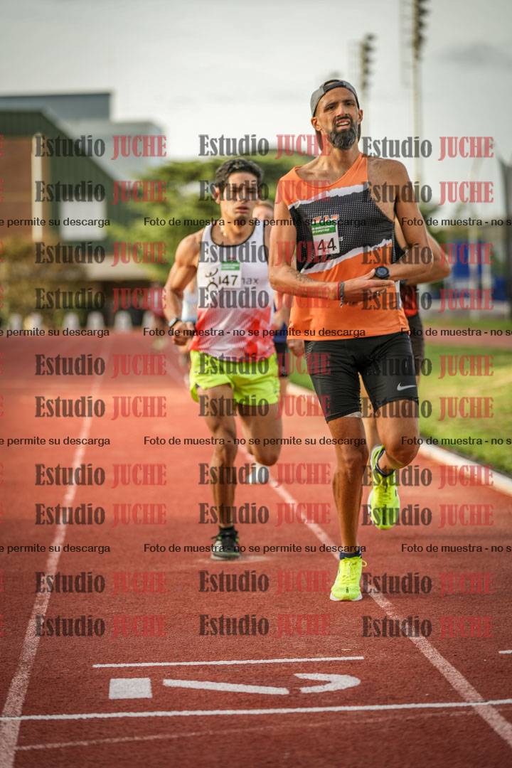 Fotos de los 3000 m llanos de varones