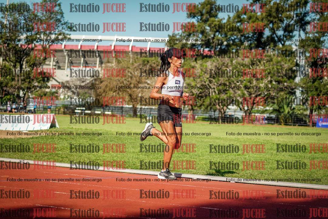 Fotos de los 5000 m llanos de mujeres y varones