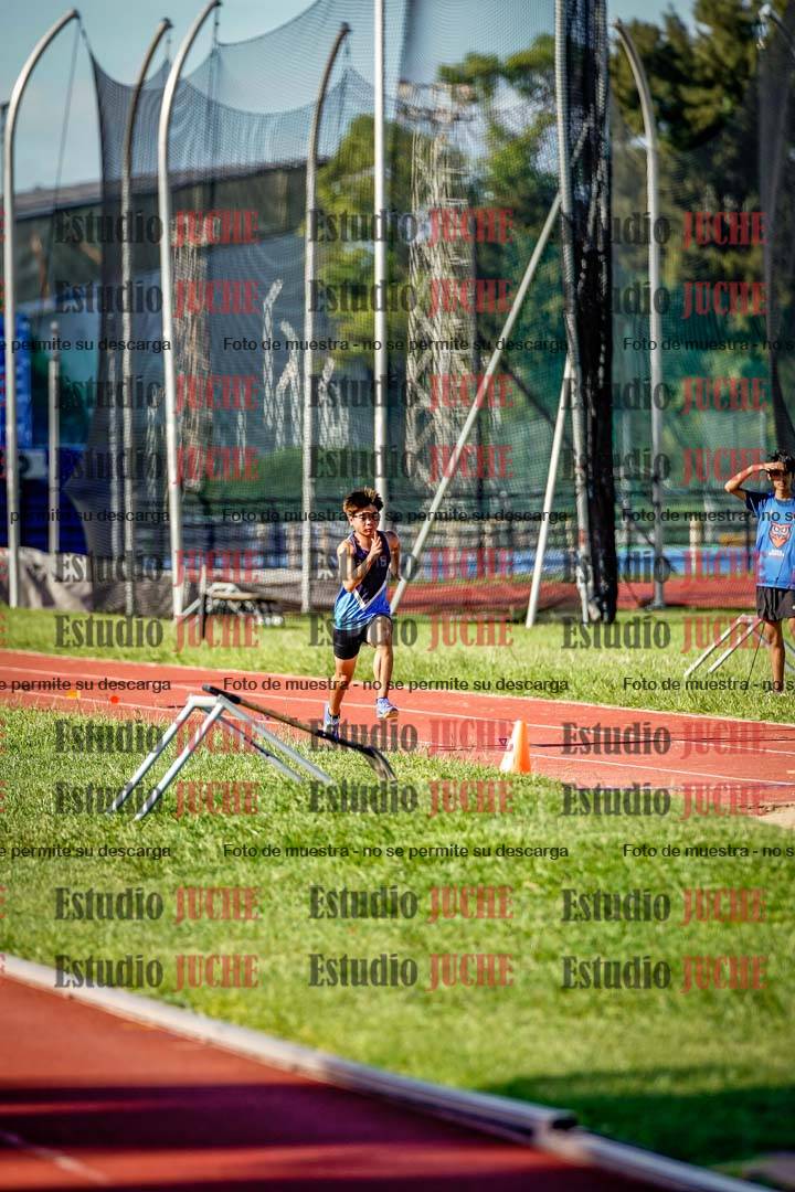 Fotos del salto en largo de varones