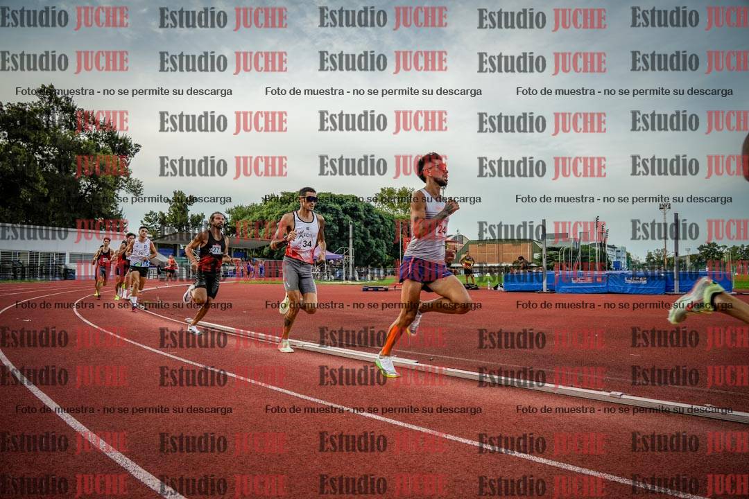 Fotos de los 1500 m llanos de varones