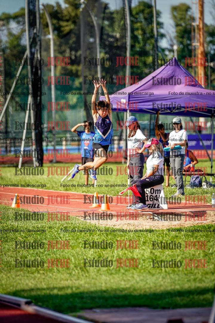 Fotos del salto en largo de varones