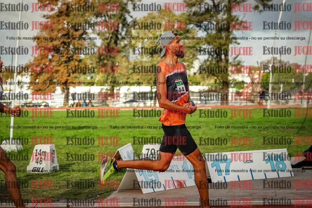 Fotos de los 3000 m llanos de varones