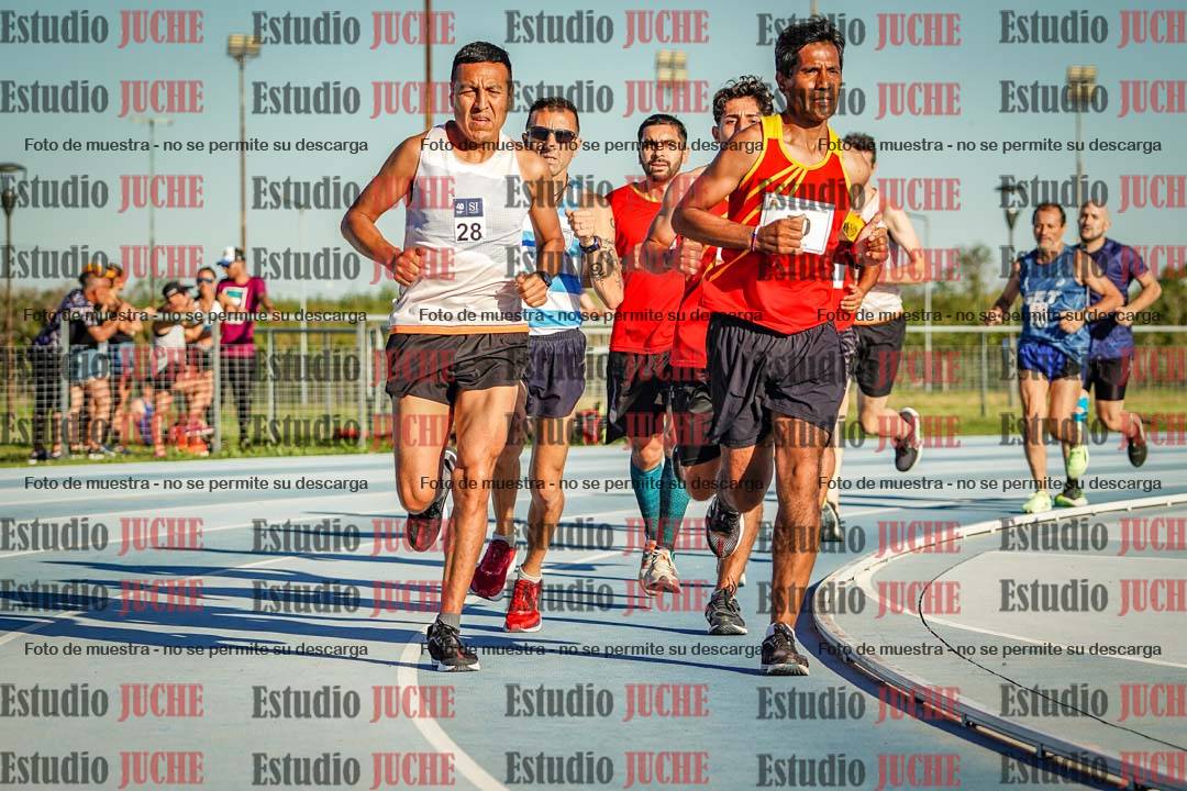 Fotos de los 3000 m llanos de varones