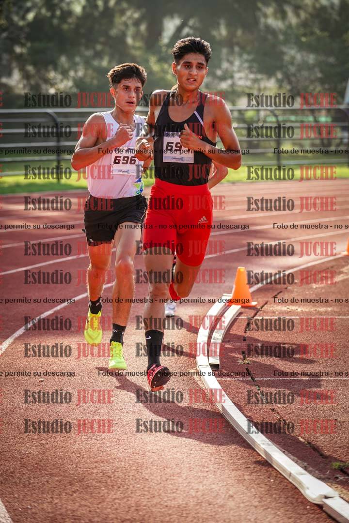 Fotos de los 3000 m llanos de varones