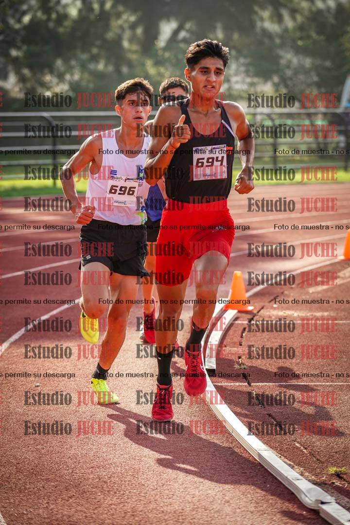 Fotos de los 3000 m llanos de varones