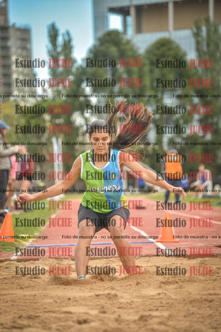 Fotos del salto en largo - mujeres U16