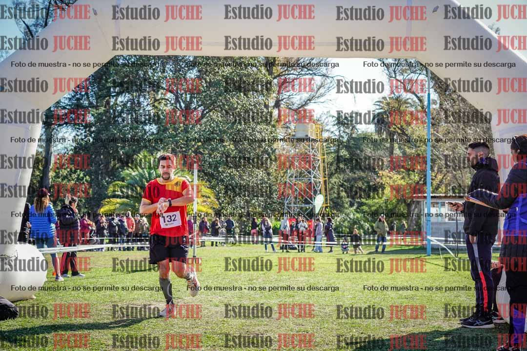 Fotos de la llegada del cross de 8000 m