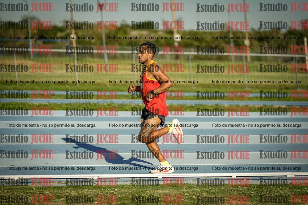 Fotos de los 3000 m llanos de varones