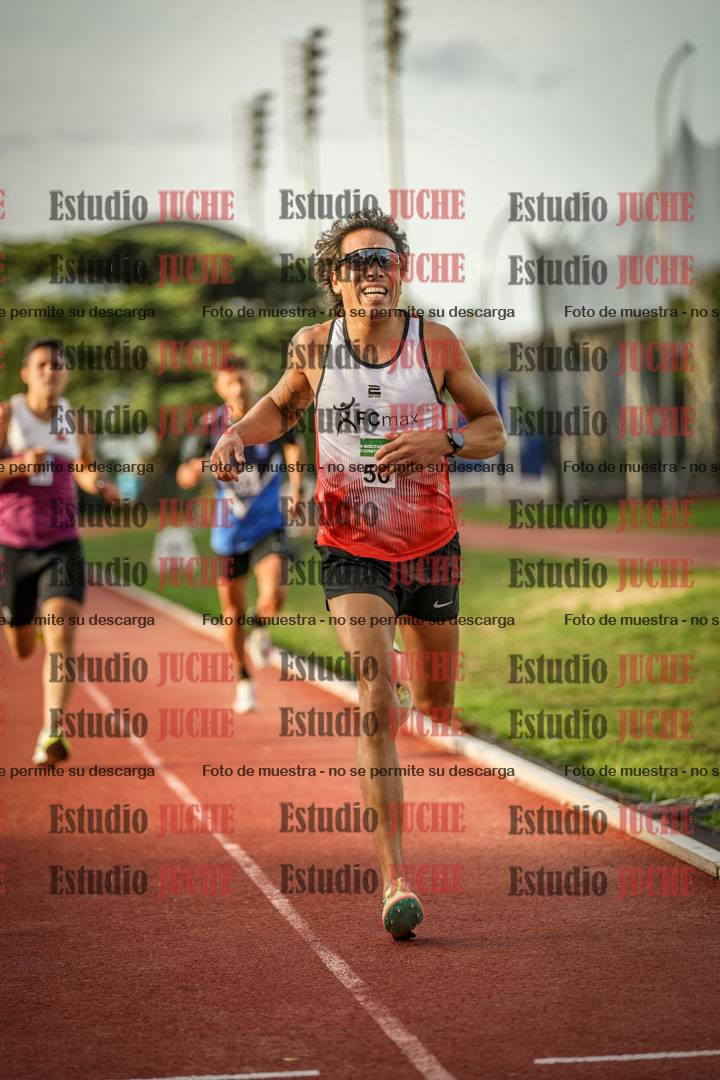Fotos de los 3000 m llanos de varones