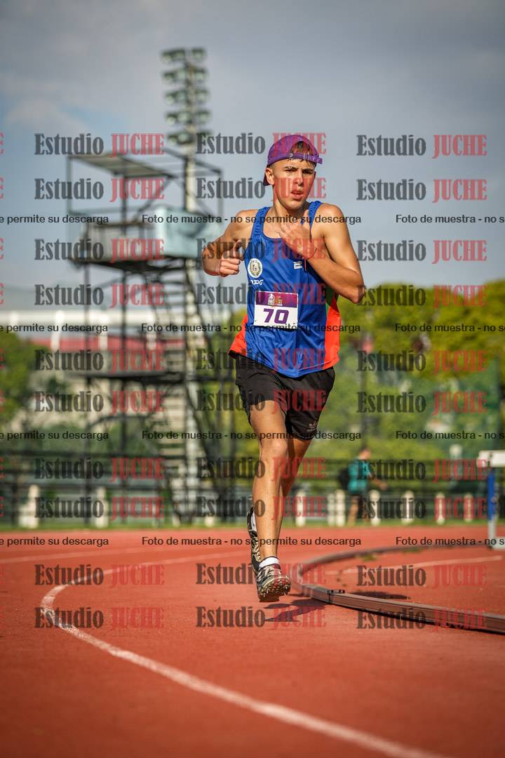 Fotos de los 3000 m llanos de varones