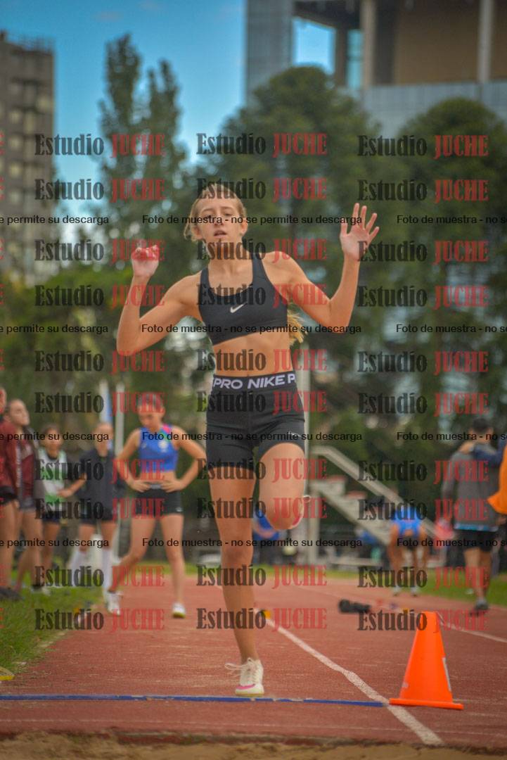 Fotos del salto en largo - mujeres U16