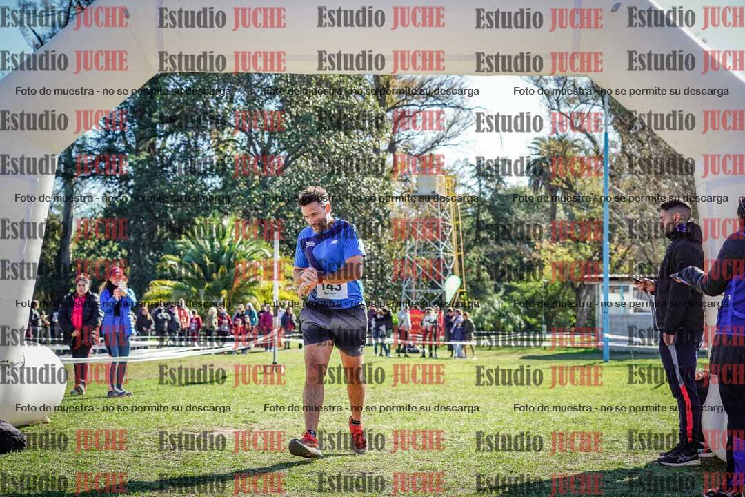 Fotos de la llegada del cross de 8000 m