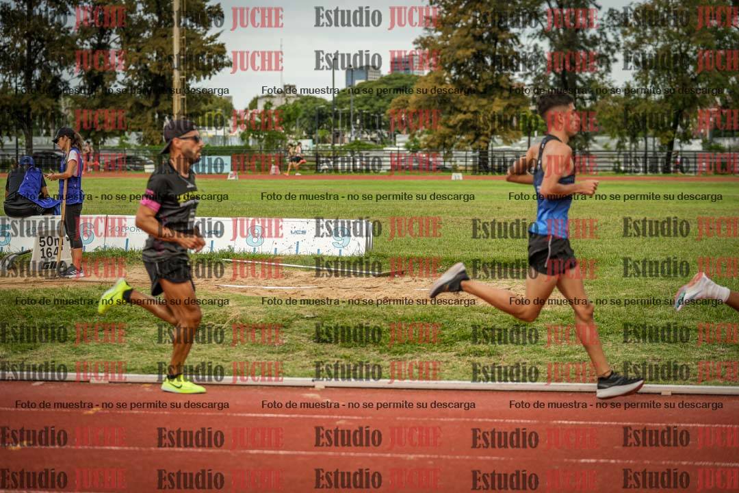 Fotos de los 3000 m llanos de varones