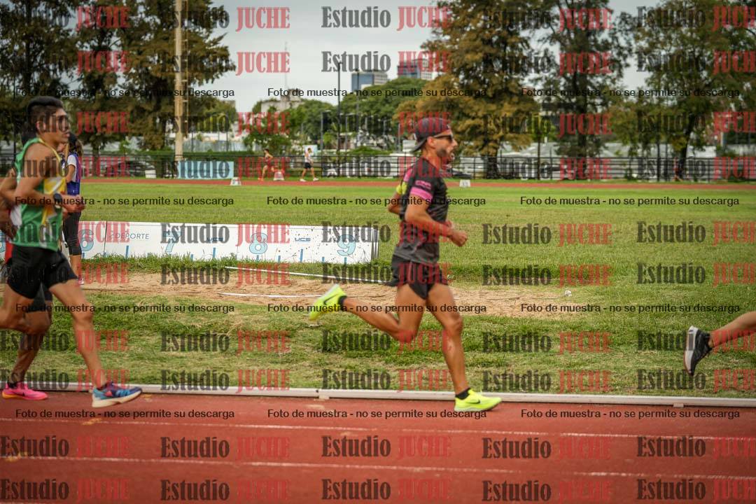 Fotos de los 3000 m llanos de varones