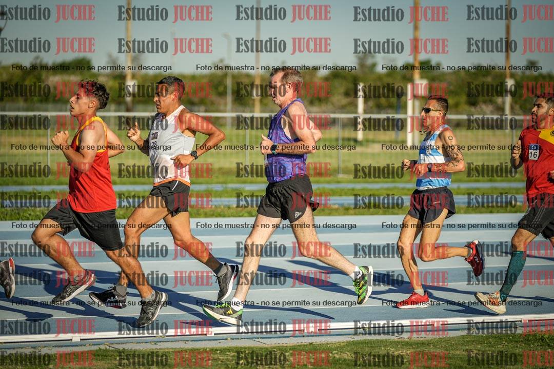 Fotos de los 3000 m llanos de varones