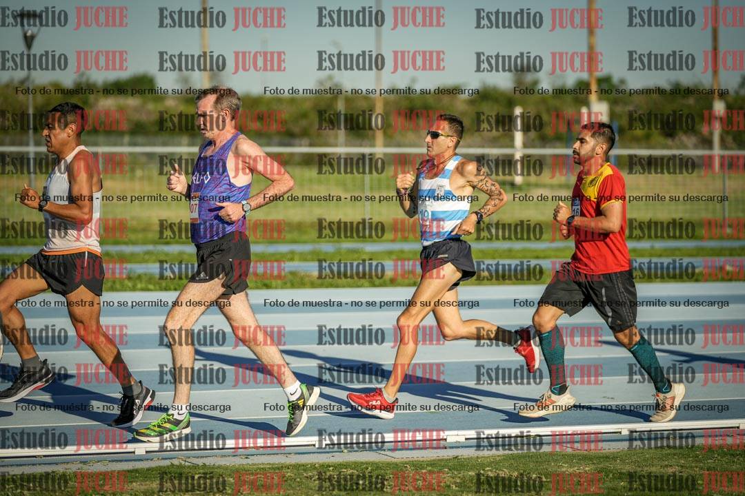 Fotos de los 3000 m llanos de varones