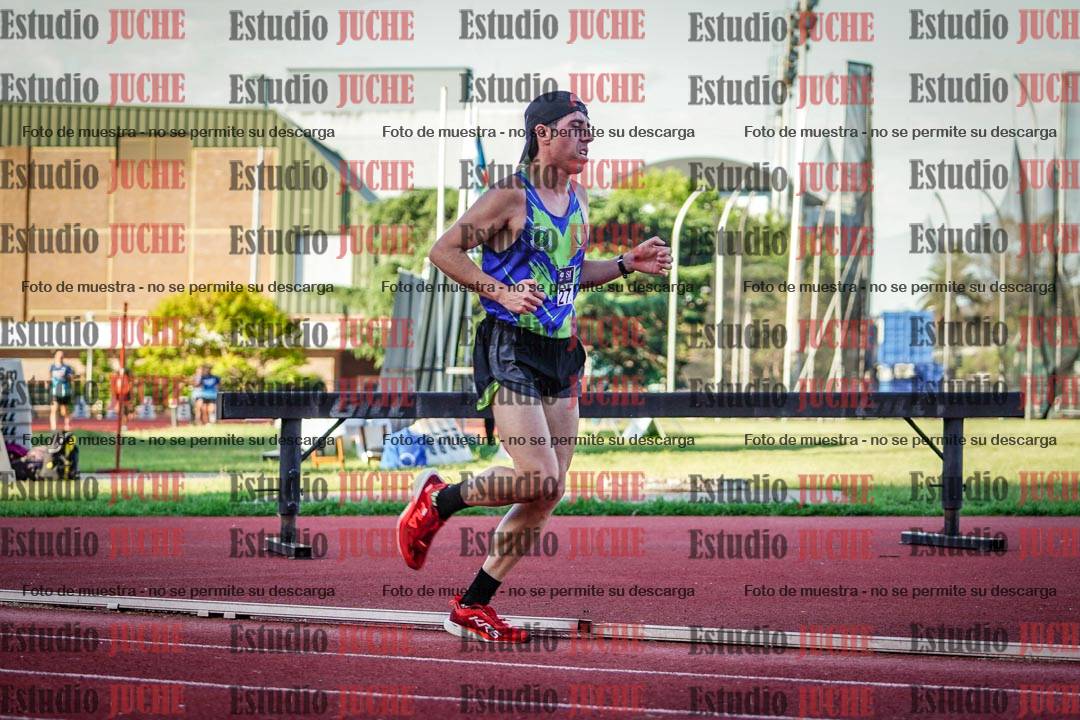 Fotos de los 3000 m llanos de varones