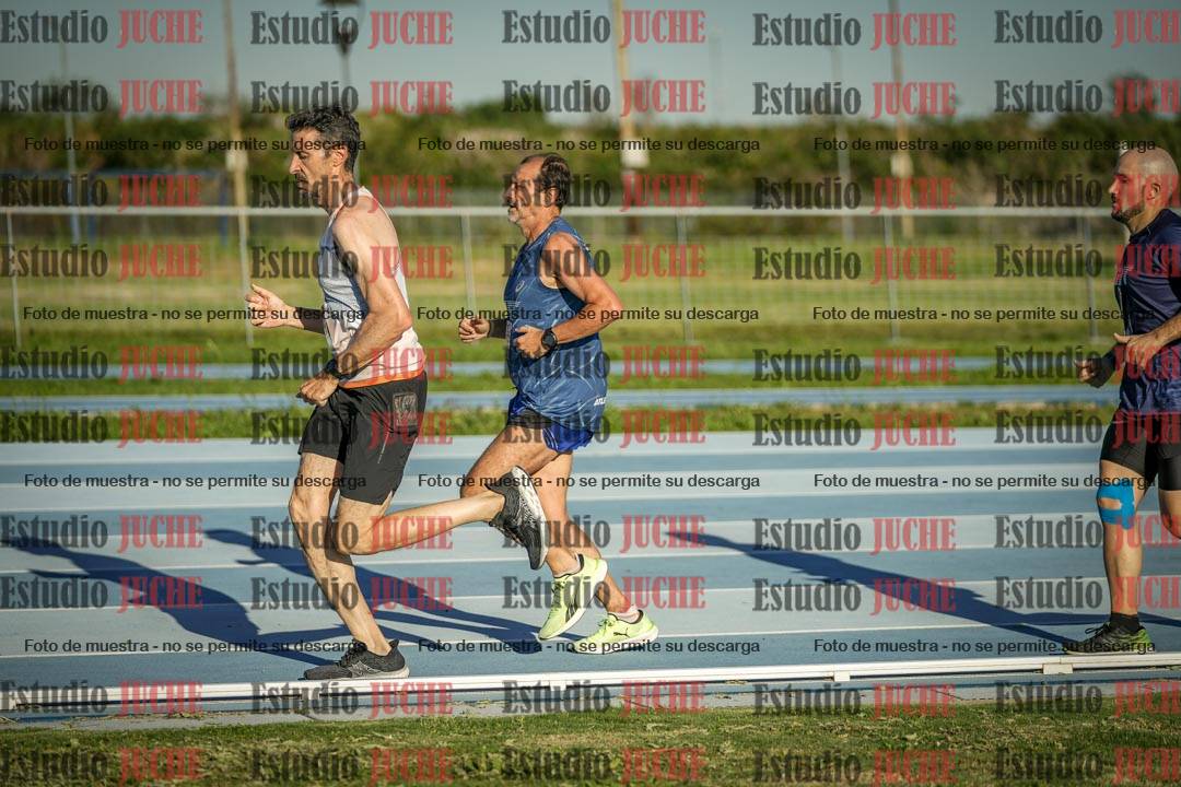 Fotos de los 3000 m llanos de varones