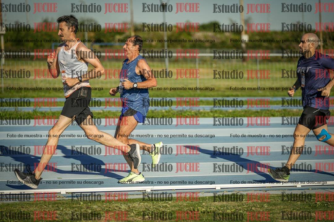 Fotos de los 3000 m llanos de varones