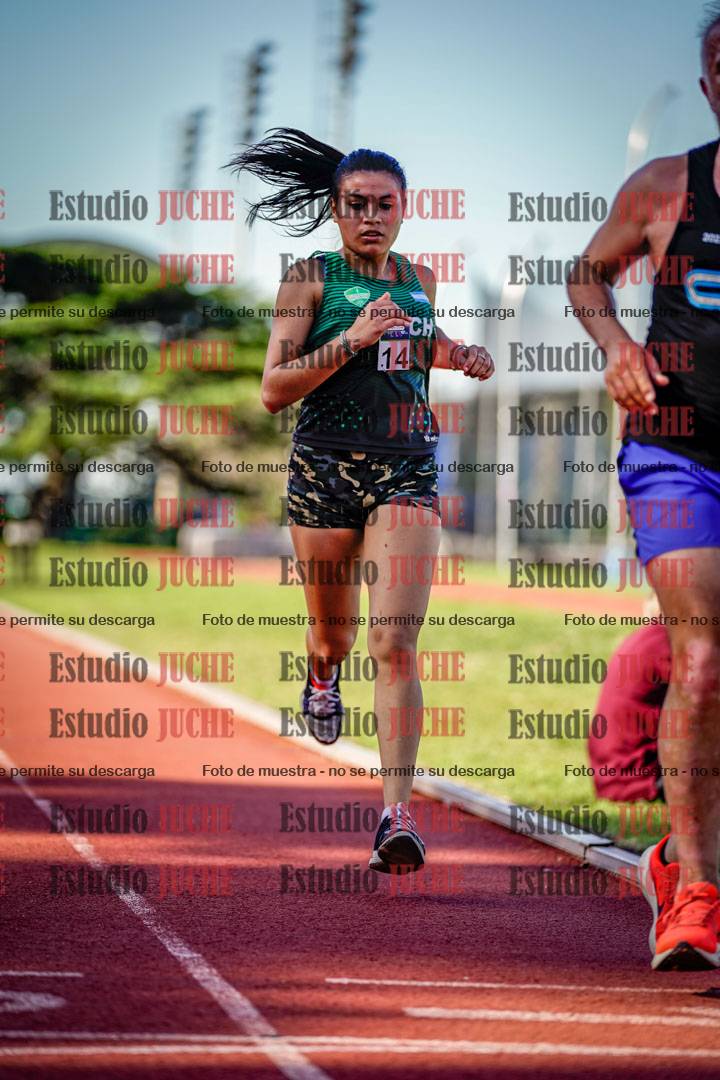 Fotos de los 5000 m llanos de mujeres y varones