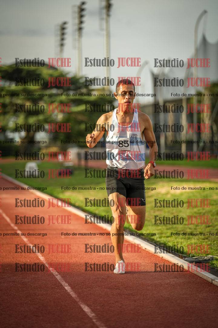 Fotos de los 3000 m llanos de varones