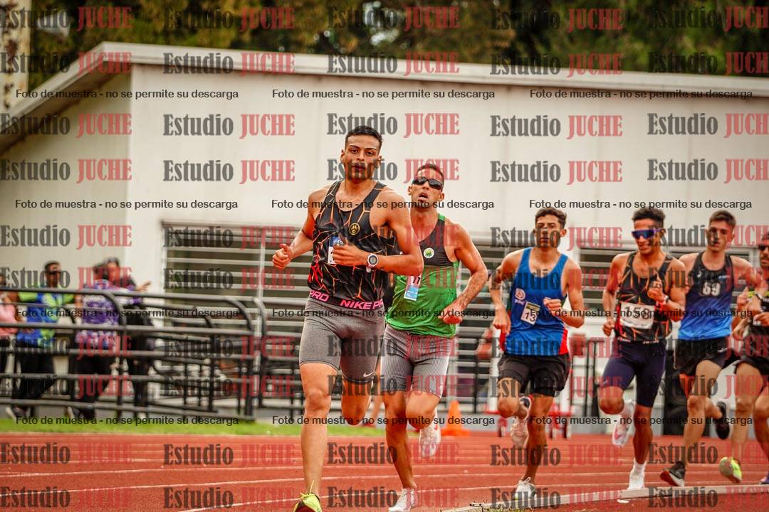 Fotos de los 3000 m llanos de varones