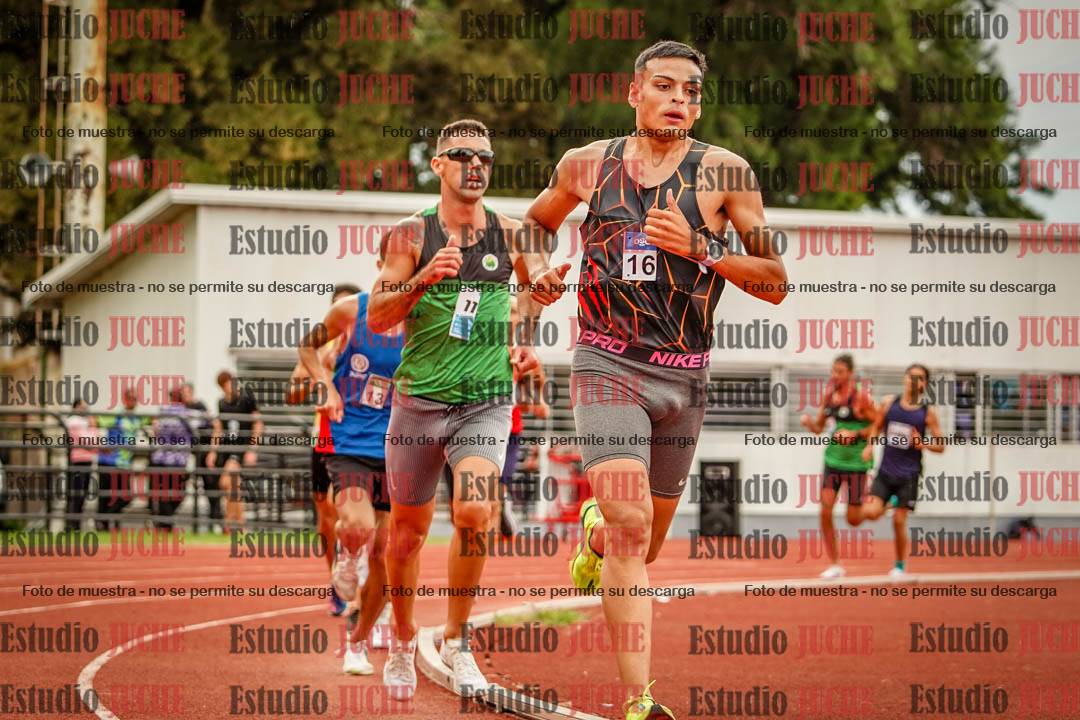 Fotos de los 3000 m llanos de varones