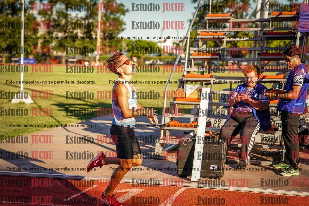 Fotos de los 3000 m llanos de varones
